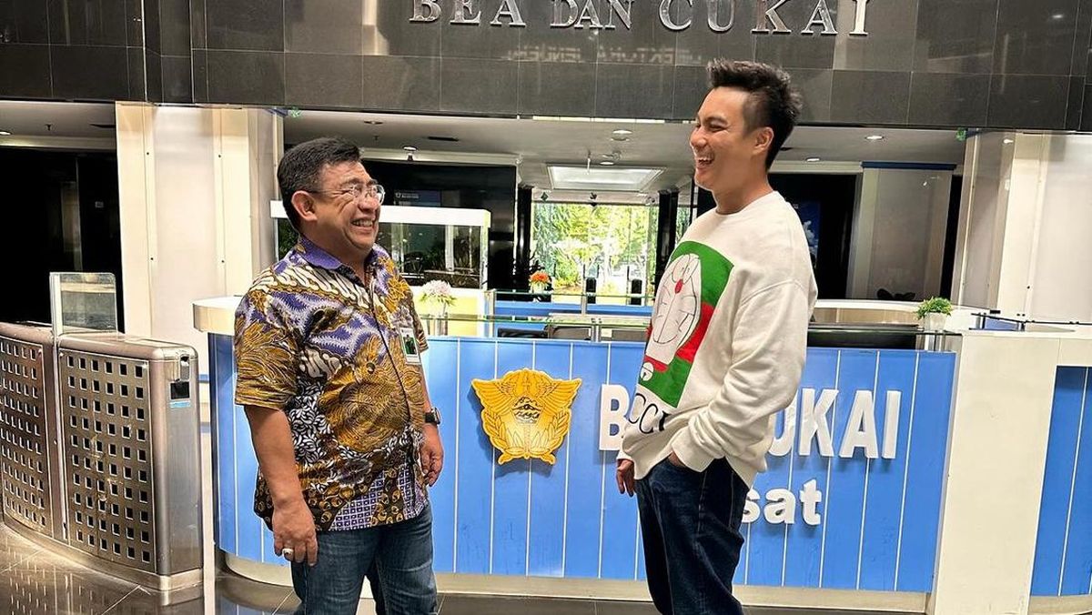 Baim Wong ke Kantor Bea Cukai 'Diceramahi' Jual iPad Murah