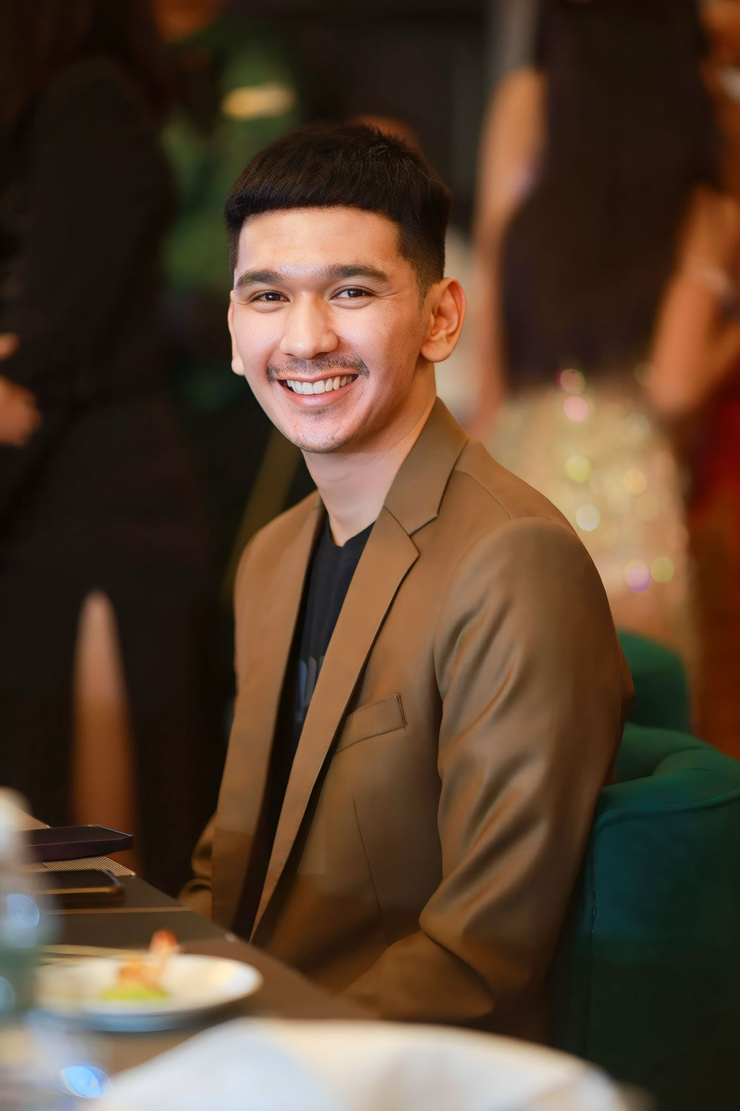 Carlo Afriadi yang Bawa Prestasi di Ajang di Miss Mega Bintang