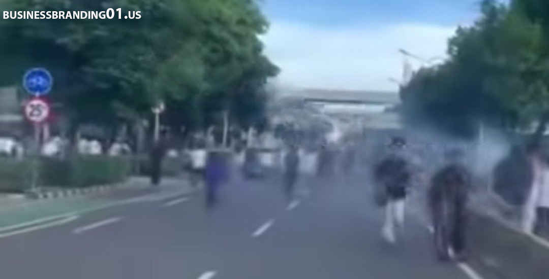Ribut-Ribut Pecah Usai Salat Id di Senen