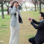 Maxime Bouttier Berlutut Beri Cincin ke Luna Maya